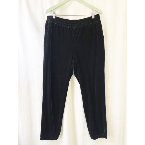 7 for All Mankind black velvet jogger pants - Picture 3 of 5